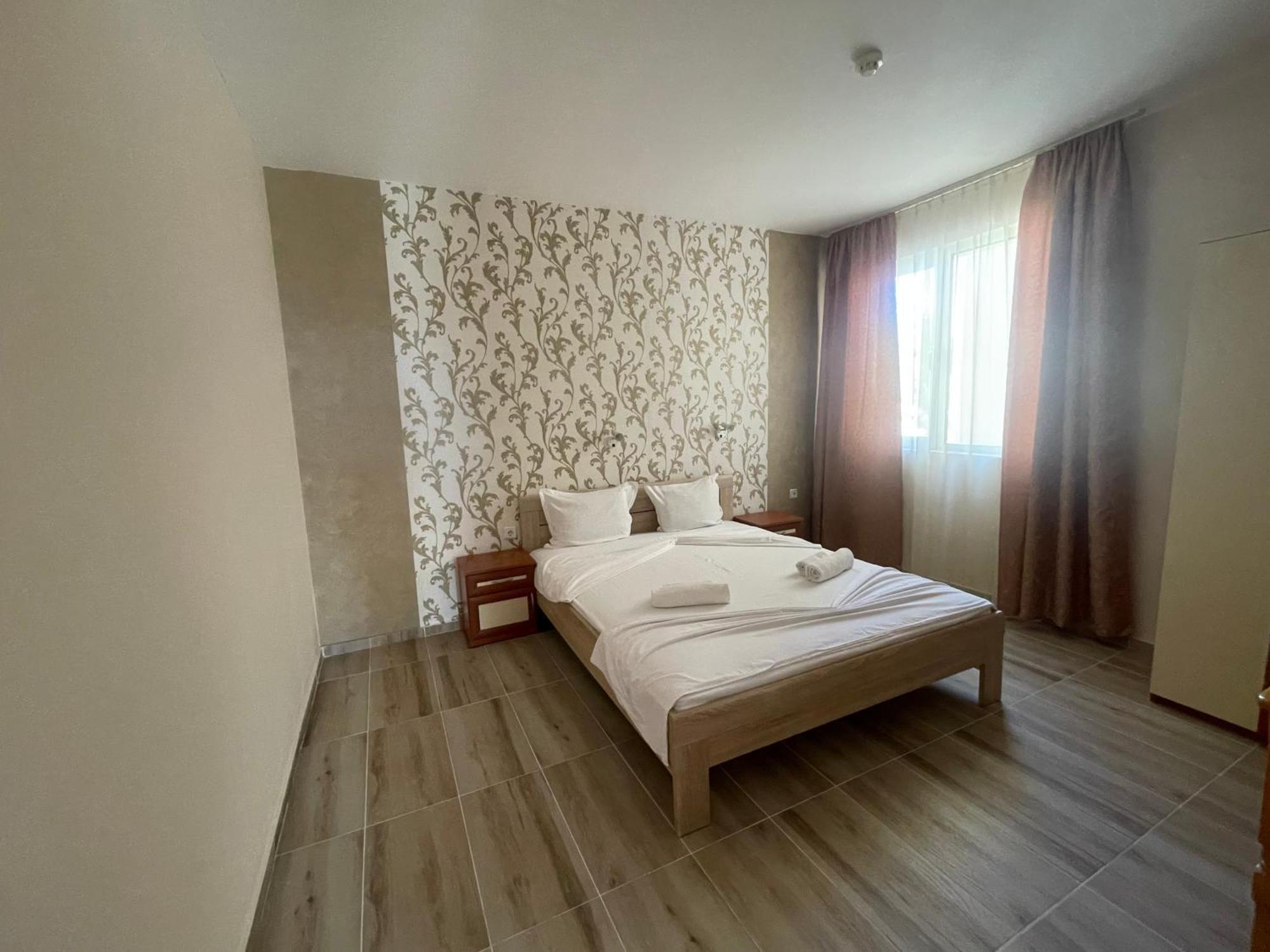 ,,Дироси" Sveti Vlas Luaran gambar